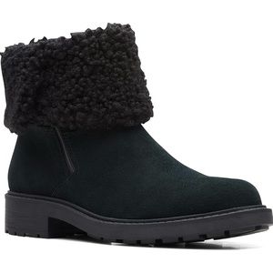 NIB Clark’s Black Opal Zip Suede Boot